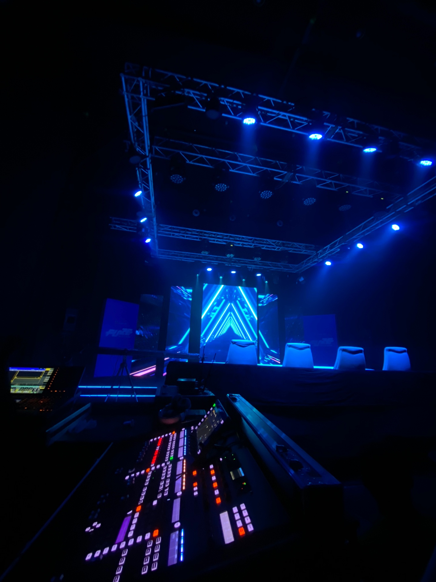 Davlyrics event production